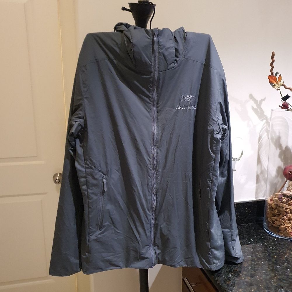 Arc’teryx Atom SL Hoody Men’s Large (Gray)